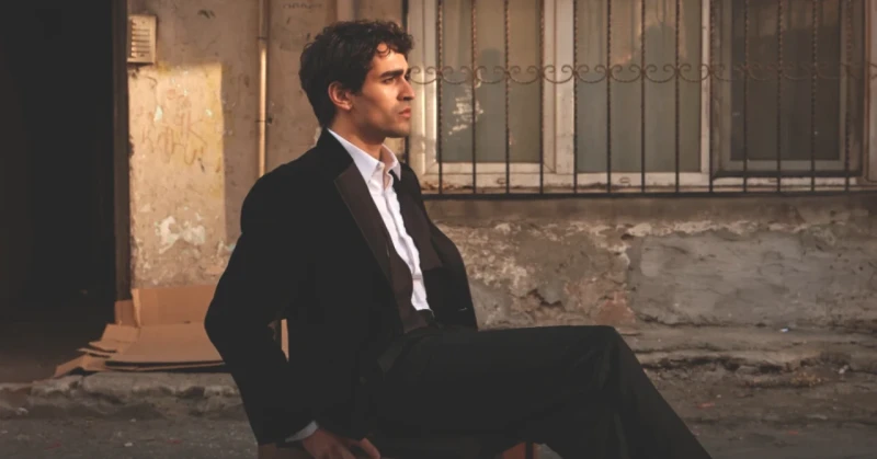 Show TV'nin 'Delikanlı' Dizisi İçin Geri Sayım Başladı! Konusu ve Detayları Burada!